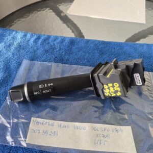 Manetka lewa Volvo S60 S80 V70II XC70II LIFT Nr art. 30739293 -