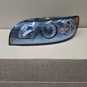 Lampa przednia lewa Volvo V50 S40 2004 -06 Rok H7 LH NR 7