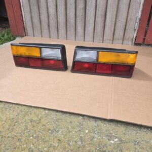 Lampy Tylne Saab 90 Sedan Krokodyl 1987 Rok - W trakcie dostawy