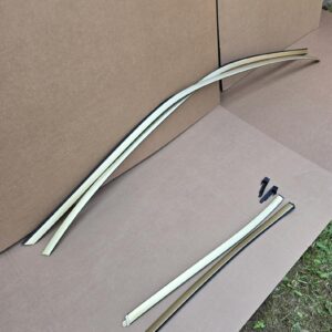 Listwy Dachowe Volvo S60 2000-10 Rok Kolor 451 Nr 39971351,39971365,39971329,39992601