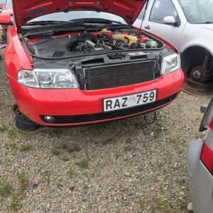 Zderzak przedni Audi A4 B5 Kolor LY3H